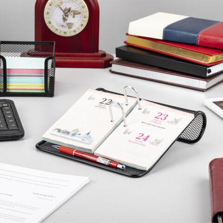 Подставка для календаря большая BRAUBERG "Germanium", металлическая, 57х200х200 мм, черная, 231972 Подставка для календаря большая BRAUBERG "Germanium", металлическая, 57х200х200 мм, черная, 231972