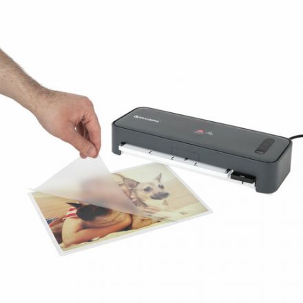 Ламинатор с БЫСТРЫМ НАГРЕВОМ BRAUBERG REVOLUTION A4, пленка 75-150 мкм, скорость 30 см/мин., 532627 Ламинатор с БЫСТРЫМ НАГРЕВОМ BRAUBERG REVOLUTION A4, пленка 75-150 мкм, скорость 30 см/мин., 532627