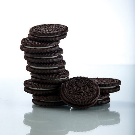 Печенье OREO с какао и начинкой с ванильным вкусом, 228 г, 9001068 Печенье OREO с какао и начинкой с ванильным вкусом, 228 г, 9001068