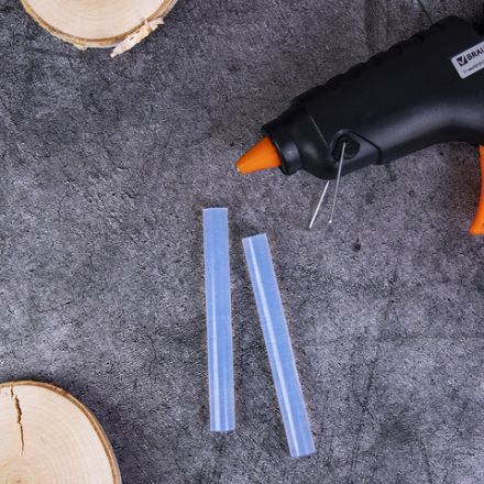 Клеевой пистолет 60 Вт для стержня 11 мм, с выключателем BRAUBERG, в блистере, 671053 Клеевой пистолет 60 Вт для стержня 11 мм, с выключателем BRAUBERG, в блистере, 671053