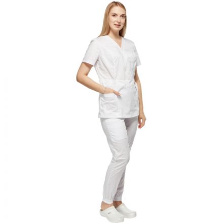 Костюм для медицинского персонала жен. М24 КБР белый 40 (158-164) Костюм для медицинского персонала жен. М24 КБР белый 40 (158-164)