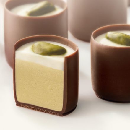 Шоколадные конфеты Комильфо с фисташкой 116 г Шоколадные конфеты Комильфо с фисташкой 116 г