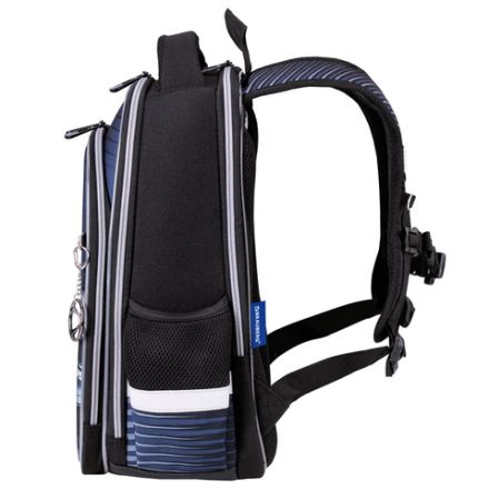 Ранец BRAUBERG QUADRO, 3 отделения, с брелоком, "Sport car", LED-ЛАМПОЧКИ, 37х28х18 см, 271359 Ранец BRAUBERG QUADRO, 3 отделения, с брелоком, "Sport car", LED-ЛАМПОЧКИ, 37х28х18 см, 271359