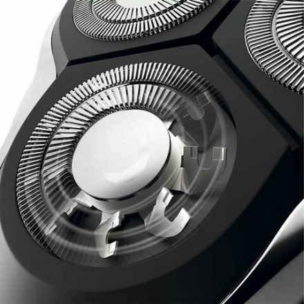 Электробритва POLARIS PMR 0305R PRO 5, 3 головки, аккумулятор, сухое и влажное бритье, черная, 51919 Электробритва POLARIS PMR 0305R PRO 5, 3 головки, аккумулятор, сухое и влажное бритье, черная, 51919