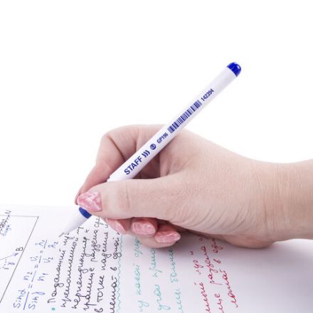 Ручка гелевая с грипом STAFF "Manager" GP-196, СИНЯЯ, корпус белый, игольчатый узел 0,5 мм, линия письма 0,35 мм, 142394 Ручка гелевая с грипом STAFF "Manager" GP-196, СИНЯЯ, корпус белый, игольчатый узел 0,5 мм, линия письма 0,35 мм, 142394