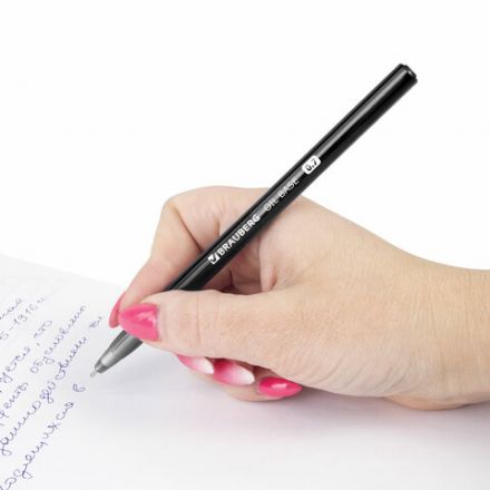 Ручка шариковая масляная BRAUBERG "Oil Base", ЧЕРНАЯ, корпус черный, узел 0,7 мм, линия письма 0,35 мм, 141635 Ручка шариковая масляная BRAUBERG "Oil Base", ЧЕРНАЯ, корпус черный, узел 0,7 мм, линия письма 0,35 мм, 141635