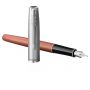 Ручка перьевая Parker "Sonnet Sand Blasted Metal&Orange Lacquer" черная, 0,8мм, подарочная упаковка Ручка перьевая Parker "Sonnet Sand Blasted Metal&Orange Lacquer" черная, 0,8мм, подарочная упаковка