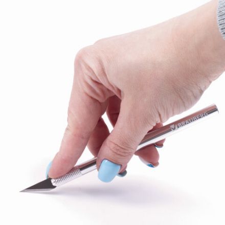 Нож макетный (скальпель) BRAUBERG "Special", 6 лезвий в комплекте, металлический корпус, блистер, 235405 Нож макетный (скальпель) BRAUBERG "Special", 6 лезвий в комплекте, металлический корпус, блистер, 235405