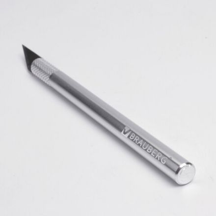 Нож макетный (скальпель) BRAUBERG "Special", 6 лезвий в комплекте, металлический корпус, блистер, 235405 Нож макетный (скальпель) BRAUBERG "Special", 6 лезвий в комплекте, металлический корпус, блистер, 235405