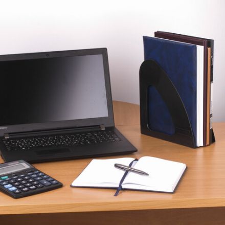 Лоток вертикальный для бумаг BRAUBERG "Delta", 240х90х240 мм, черный, 237239 Лоток вертикальный для бумаг BRAUBERG "Delta", 240х90х240 мм, черный, 237239