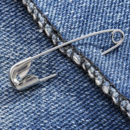 Булавки английские BRAUBERG, 32 мм, никелированные, 50 шт., в пластиковой коробке с европодвесом, 223970 Булавки английские BRAUBERG, 32 мм, никелированные, 50 шт., в пластиковой коробке с европодвесом, 223970