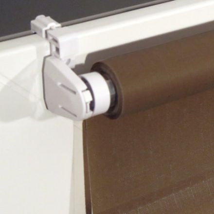 Штора рулонная BRABIX 40х175 см, текстура - лён, защита 55-85%, 200 г/м2, коричневый S-17, 605972 Штора рулонная BRABIX 40х175 см, текстура - лён, защита 55-85%, 200 г/м2, коричневый S-17, 605972