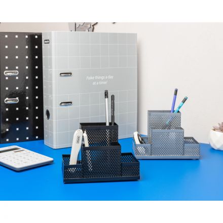 Подставка для канцелярских принадлежностей Attache Башня (4 секции, металлическая сетка, 160х110х80 мм, серебро) Подставка для канцелярских принадлежностей Attache Башня (4 секции, металлическая сетка, 160х110х80 мм, серебро)