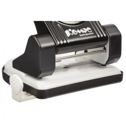 Дырокол Комус MPBK30 до 30 лист., металл, с линейкой и блокиратором, чёрный Дырокол Комус MPBK30 до 30 лист., металл, с линейкой и блокиратором, чёрный