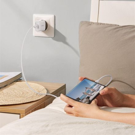 Зарядное устройство UGREEN USB-A QC 3.0 18W Charger CD122 (White) (10133)