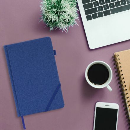 Ежедневник недатированный А5 138x213 мм BRAUBERG "Finest" под кожу, резинка, 136 л., синий, 111872 Ежедневник недатированный А5 138x213 мм BRAUBERG "Finest" под кожу, резинка, 136 л., синий, 111872