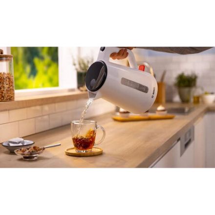 Чайник BOSCH TWK1M121, 1,7л, 2400Вт, закрытый нагревательный элемент, белый