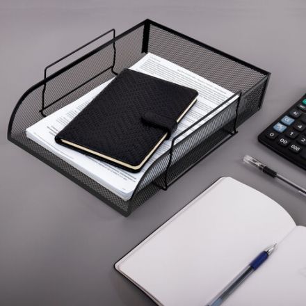 Лоток горизонтальный металлический для бумаг BRAUBERG "Germanium", А4 (260х337х77 мм), черный, 231954 Лоток горизонтальный металлический для бумаг BRAUBERG "Germanium", А4 (260х337х77 мм), черный, 231954