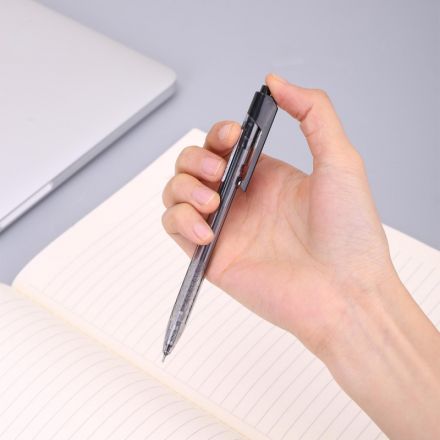 Ручка шариковая автоматическая Deli Arrow д.ш 0,7мм лин 0,35мм черн EQ01320 Ручка шариковая автоматическая Deli Arrow д.ш 0,7мм лин 0,35мм черн EQ01320