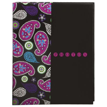 Фотоальбом BRAUBERG на 200 фотографий 10х15 см, твердая обложка, "Пейсли", черный с розовым, 390668 Фотоальбом BRAUBERG на 200 фотографий 10х15 см, твердая обложка, "Пейсли", черный с розовым, 390668