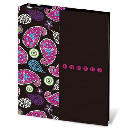 Фотоальбом BRAUBERG на 200 фотографий 10х15 см, твердая обложка, "Пейсли", черный с розовым, 390668 Фотоальбом BRAUBERG на 200 фотографий 10х15 см, твердая обложка, "Пейсли", черный с розовым, 390668