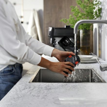 Кофемашина DELONGHI Magnifica Start ECAM220.30.SB, 1450 Вт, объем 1,8 л, ручной капучинатор, серебристо-черная Кофемашина DELONGHI Magnifica Start ECAM220.30.SB, 1450 Вт, объем 1,8 л, ручной капучинатор, серебристо-черная