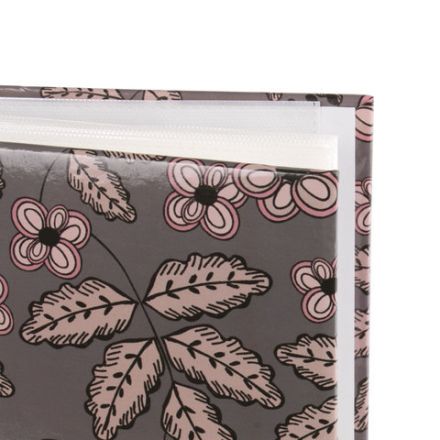 Фотоальбом BRAUBERG на 200 фото 10х15 см, твердая обложка, "Флора", серый с красным, 391121 Фотоальбом BRAUBERG на 200 фото 10х15 см, твердая обложка, "Флора", серый с красным, 391121