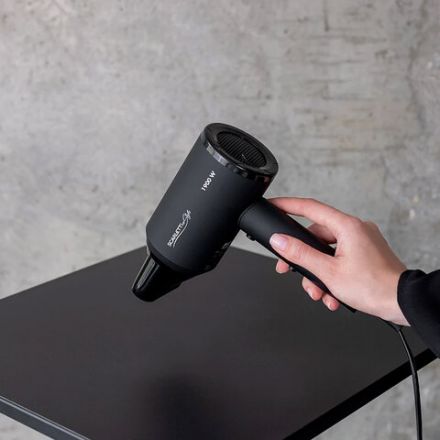 Фен SCARLETT SC-HD70I37, 1900 Вт, 2 скорости, 3 температурных режима, ионизация, черный Фен SCARLETT SC-HD70I37, 1900 Вт, 2 скорости, 3 температурных режима, ионизация, черный