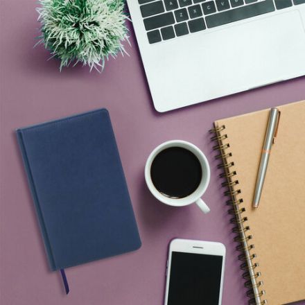 Ежедневник недатированный А5 138х213 мм BRAUBERG "Favorite" под кожу, 160 л., темно-синий, 123396 Ежедневник недатированный А5 138х213 мм BRAUBERG "Favorite" под кожу, 160 л., темно-синий, 123396