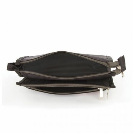 Пенал ЮНЛАНДИЯ для мальчиков, 3 отделения, мягкий, "Футбол", черный, 20х7х9 см, 228978 Пенал ЮНЛАНДИЯ для мальчиков, 3 отделения, мягкий, "Футбол", черный, 20х7х9 см, 228978