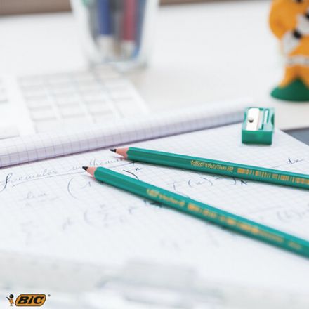Карандаш чернографитный BIC, 1 шт., "Evolution", HB, корпус зеленый, 8803112 Карандаш чернографитный BIC, 1 шт., "Evolution", HB, корпус зеленый, 8803112