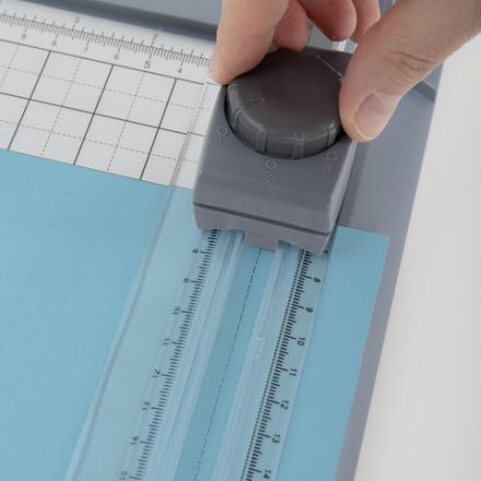 Резак роликовый с тремя типами резки BRAUBERG TRIPLE CUT, до 10 л., длина реза 310 мм, 532330 Резак роликовый с тремя типами резки BRAUBERG TRIPLE CUT, до 10 л., длина реза 310 мм, 532330