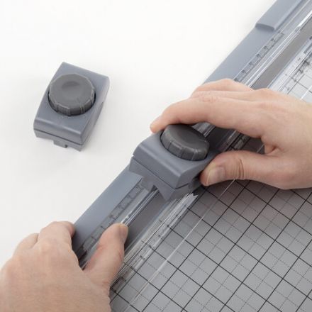 Резак роликовый с тремя типами резки BRAUBERG TRIPLE CUT, до 10 л., длина реза 310 мм, 532330 Резак роликовый с тремя типами резки BRAUBERG TRIPLE CUT, до 10 л., длина реза 310 мм, 532330