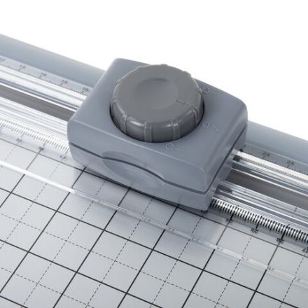Резак роликовый с тремя типами резки BRAUBERG TRIPLE CUT, до 10 л., длина реза 310 мм, 532330 Резак роликовый с тремя типами резки BRAUBERG TRIPLE CUT, до 10 л., длина реза 310 мм, 532330