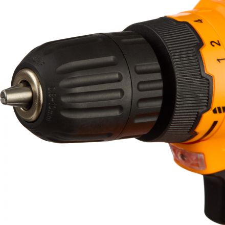 Дрель-шуруповерт аккумуляторная ВИХРЬ ДА-18Л-2КА 1,5 А/ч (72/14/25) Дрель-шуруповерт аккумуляторная ВИХРЬ ДА-18Л-2КА 1,5 А/ч (72/14/25)