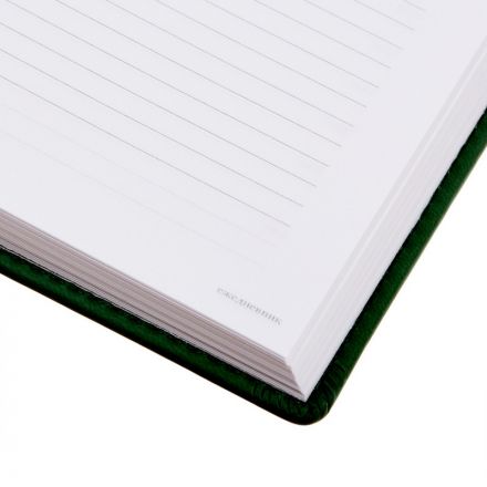 Ежедневник недатированный А5+, 136л, VELVET зеленый  3-115/05 Ежедневник недатированный А5+, 136л, VELVET зеленый  3-115/05