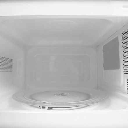 Микроволновая печь Making Oasis Everywhere MW-70MW, белая Микроволновая печь Making Oasis Everywhere MW-70MW, белая