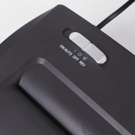 Уничтожитель (шредер) BRAUBERG S8-S, 2 уровень секретности, полоски 6 мм, 8 листов, корзина 15 литров, 531088