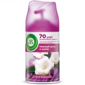 Сменный баллон для освежителя воздуха Airwick Freshmatic "Нежный шелк и лилия", 250мл Сменный баллон для освежителя воздуха Airwick Freshmatic "Нежный шелк и лилия", 250мл