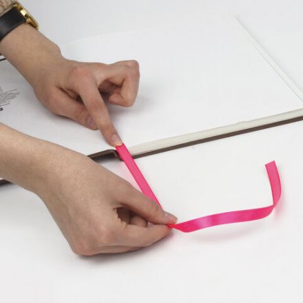 Закладки-ляссе "НЕОН" для книг А4 (длина 38 см) ПИФАГОР, клейкий край, 3 ленты, 111646 Закладки-ляссе "НЕОН" для книг А4 (длина 38 см) ПИФАГОР, клейкий край, 3 ленты, 111646