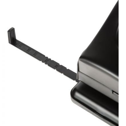 Дырокол металлический Attache Economy до 65 листов, с линейкой, цвет черный Дырокол металлический Attache Economy до 65 листов, с линейкой, цвет черный