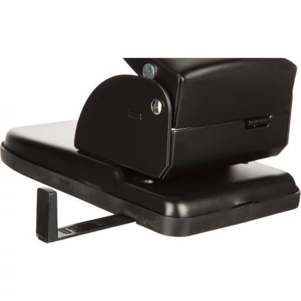 Дырокол металлический Attache Economy до 65 листов, с линейкой, цвет черный Дырокол металлический Attache Economy до 65 листов, с линейкой, цвет черный