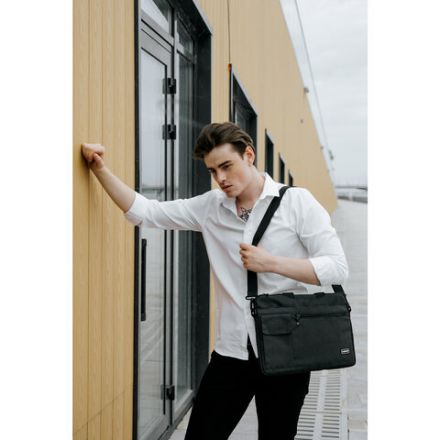 Сумка портфель HEIKKI NOVATION (ХЕЙКИ) с отделением для ноутбука 13-14", багажная лента, черная, 28х38х3 см, 272594