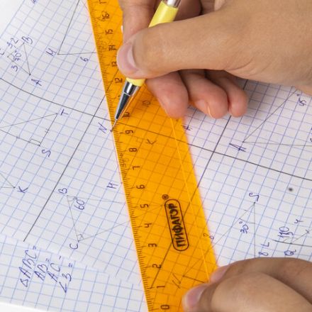 Линейка пластиковая 20 см ПИФАГОР, прозрачная, неоновая, ассорти, 210789 Линейка пластиковая 20 см ПИФАГОР, прозрачная, неоновая, ассорти, 210789