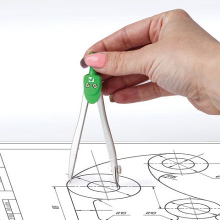 Готовальня BRAUBERG "Klasse", 3 предмета: циркуль 115 мм, грифель, точилка, пенал с подвесом, 210328 Готовальня BRAUBERG "Klasse", 3 предмета: циркуль 115 мм, грифель, точилка, пенал с подвесом, 210328