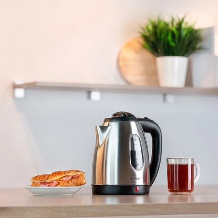 Чайник SCARLETT SC-EK21S20, 1,8 л, 1600 Вт, закрытый нагревательный элемент, сталь Чайник SCARLETT SC-EK21S20, 1,8 л, 1600 Вт, закрытый нагревательный элемент, сталь
