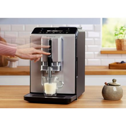 Кофемашина BOSCH TIE20301, 1300 Вт, объем 1,4 л, автокапучинатор, серебристая/черная Кофемашина BOSCH TIE20301, 1300 Вт, объем 1,4 л, автокапучинатор, серебристая/черная