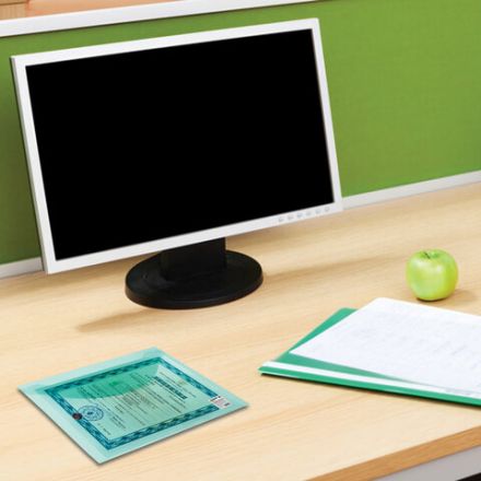 Папка-конверт с кнопкой STAFF, А4, до 100 листов, прозрачная, зеленая, 0,12 мм, 225171