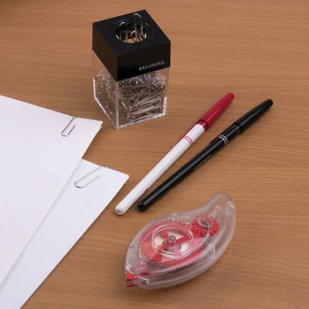 Скрепочница магнитная с 50 никелированными скрепками 28 мм, РОССИЯ, BRAUBERG, 271179 Скрепочница магнитная с 50 никелированными скрепками 28 мм, РОССИЯ, BRAUBERG, 271179