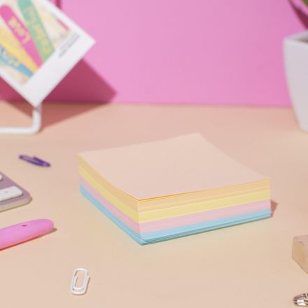 Блок для записей Attache 80x80 мм разноцветный (плотность 80 г/кв.м) Блок для записей Attache 80x80 мм разноцветный (плотность 80 г/кв.м)
